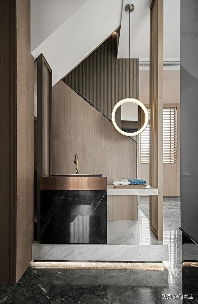 家居丨240m² 简约叠墅,探寻沉静的艺术!