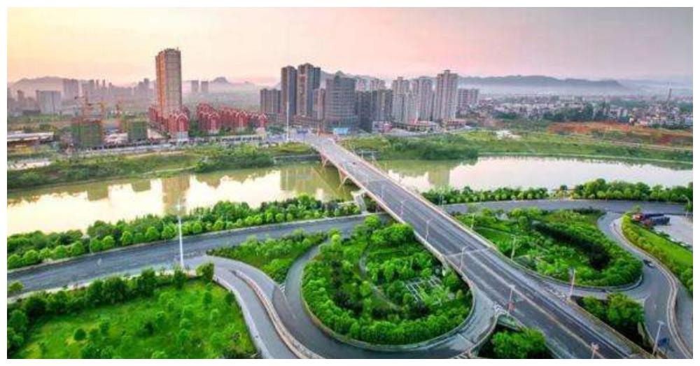 江西最有潜力的城市，拥有众多的交通路线，未来有望成下个南昌