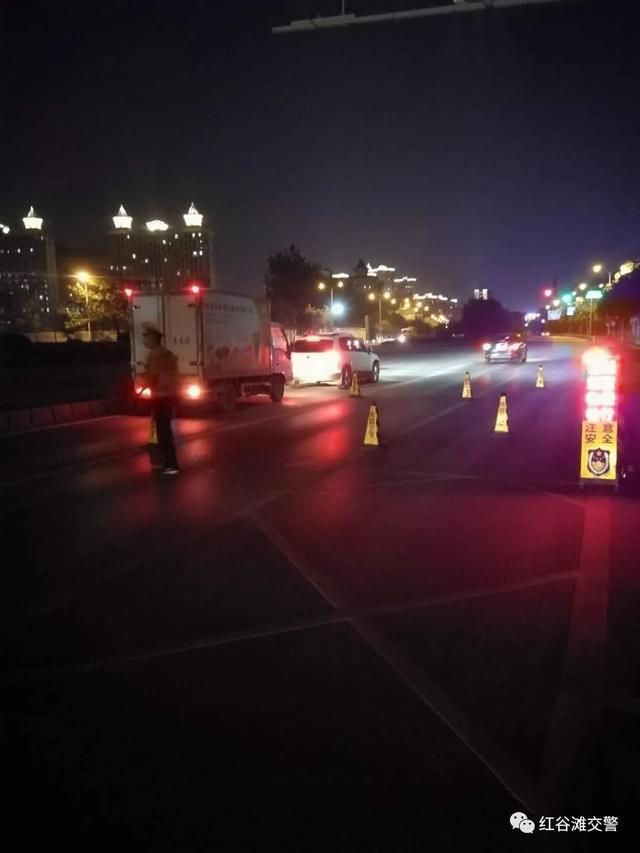 红谷滩交警连续奋战 圆满完成五一节期间道路交通安全管理工作