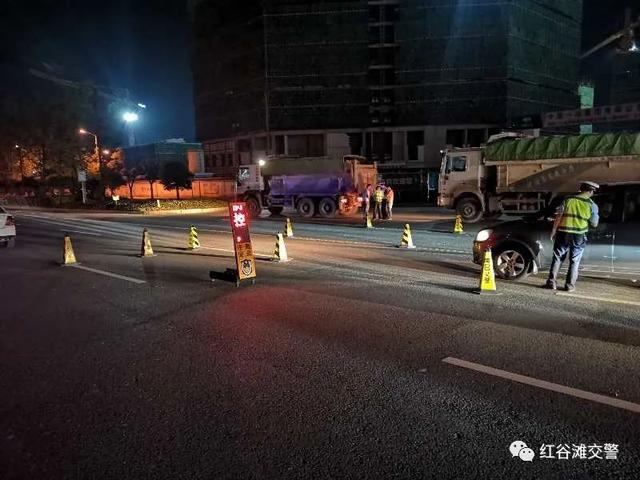 红谷滩交警连续奋战 圆满完成五一节期间道路交通安全管理工作