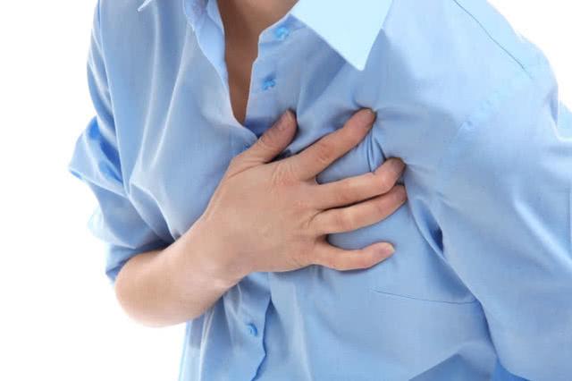体内有血栓,睡觉时有这4个异样,医生提醒:别视若无睹