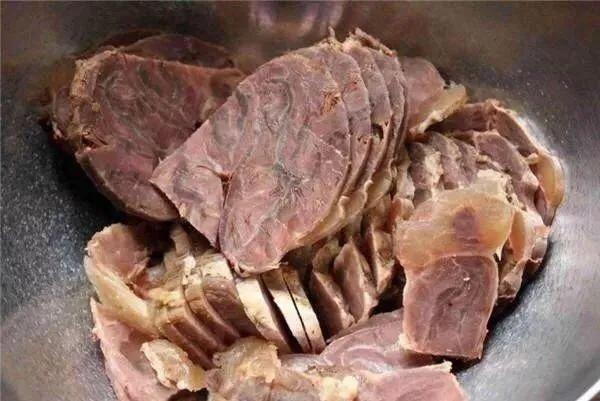 一斤生牛肉能卤多少熟牛肉?怪不得店家爱卖卤牛肉,暴利得很呐