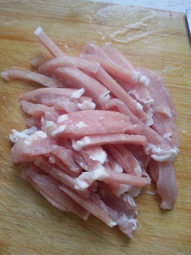 炒肉丝,不要直接下锅炒,大厨教你几招,肉丝鲜嫩,入口即化