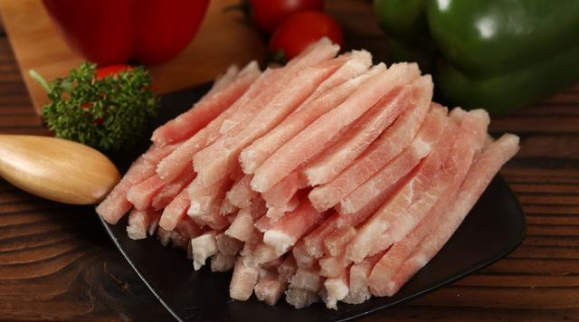 炒肉丝,不要直接下锅炒,大厨教你几招,肉丝鲜嫩,入口即化
