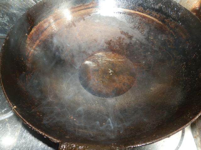 炒肉丝,不要直接下锅炒,大厨教你几招,肉丝鲜嫩,入口即化