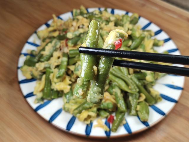 蒸豆角这样做太好吃了,原滋原味,营养不流失,鲜嫩多汁,比肉香