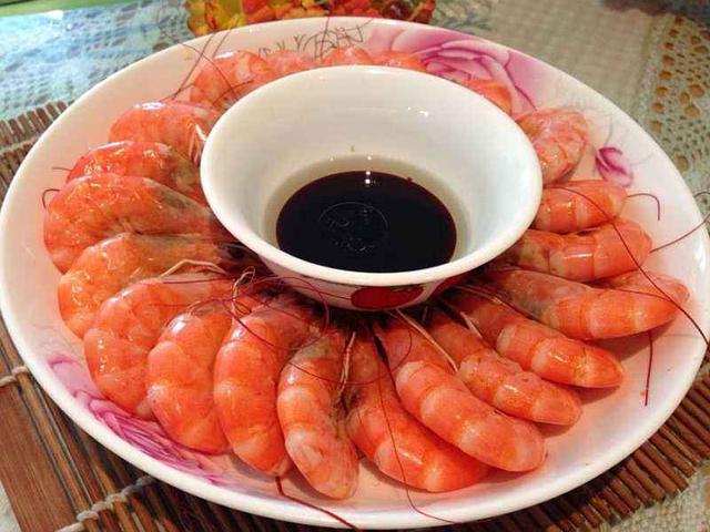 煮虾时,将虾直接下锅煮是错误做法!做好这三点,虾肉鲜嫩还不腥