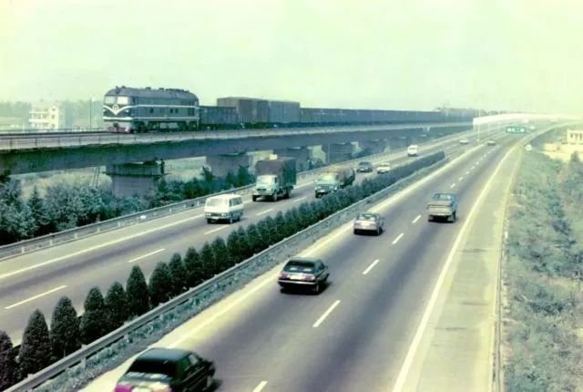 再见,钱江二桥!服役28年,今起公路段正式封闭|杭州部分高速路段实施交通断流管制