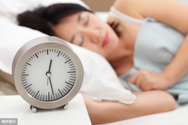 立夏起适当午睡，冠心病发病率下降20%，但有4种人不宜睡午觉