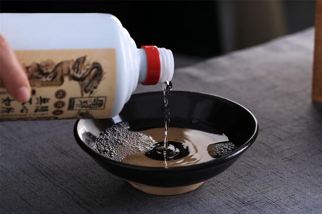 挑选白酒别犯迷糊,记住这14句“顺口溜”,购买好酒不上当