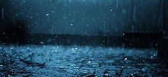 我市大部晴雨相间，  气温