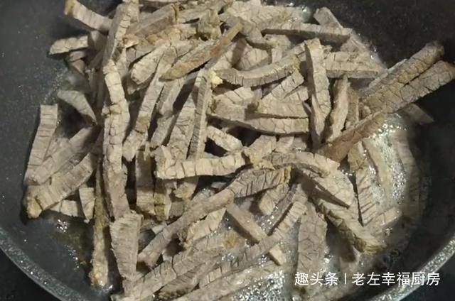 牛肉最爱吃法，一顿做3斤，麻辣有嚼劲，当零食下酒真过瘾