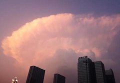 17日傍晚济宁上空出现“祥