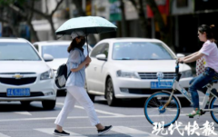 中间的大部分地区则在 