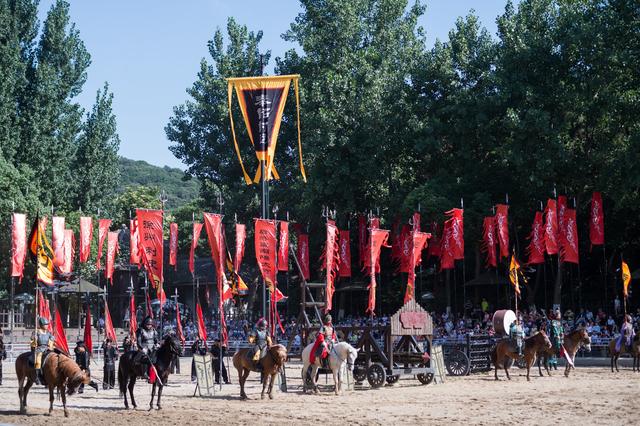 我国首个影视基地,被誉为“东方好莱坞”,现是著名国家5A级景区