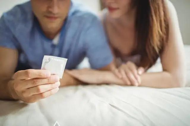 女大学生还是处女，B超却发现怀孕9周多，医生：年轻男孩生育力强