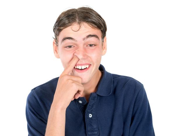 挖鼻孔对身体有没有影响？提醒：若养成习惯，6个后果迟早找上你