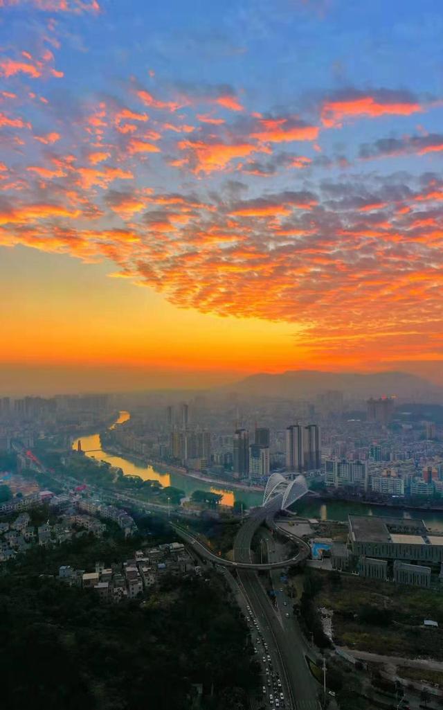 美图来袭!今天的江门美炸了,未来几天天气有惊喜……