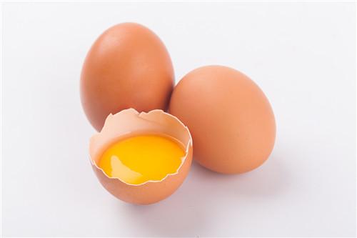 早上吃两个普通鸡蛋，坚持一个月，身体会有什么变化？