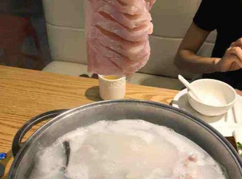 它是广州最“残忍”的一道菜,吃的人赞不绝口,做的人却累死累活