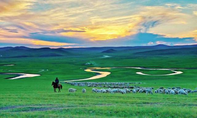 中国最美的八大草原，夏天旅游，与草原最配哦