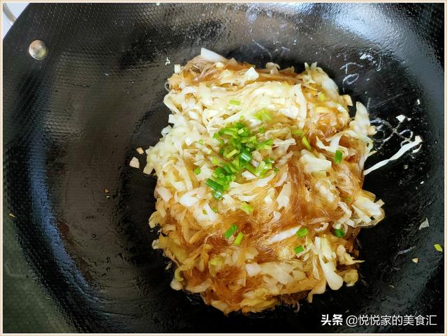 夏天，不想做饭就吃它，5分钟就上桌，热量低饱腹快，爽口又解馋