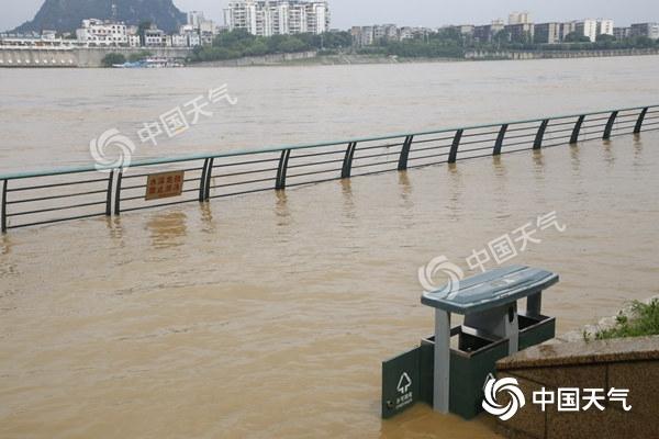 广西北部暴雨再来袭 南北天气不同是“谁”惹的祸？