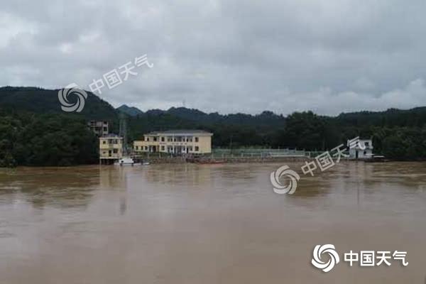 江南华南暴雨“接力”京津冀周日再遭高温
