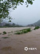 江西萍乡遭暴雨侵袭 内涝