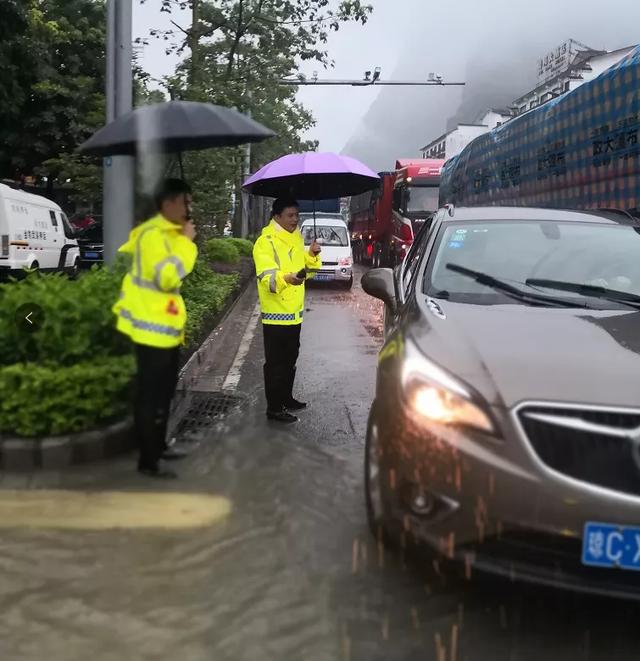 受强降雨影响，7个路段交通中断！桂林阳朔警方发布最新路况信息