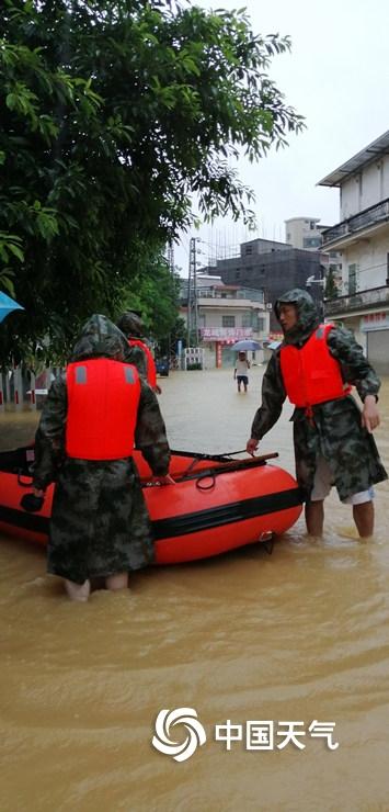 广东龙门遭遇大暴雨 房屋进水农作物被淹