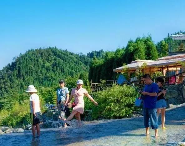 曾经在地震中“消失”的彭州回龙沟又回来了！7月10日正式开放