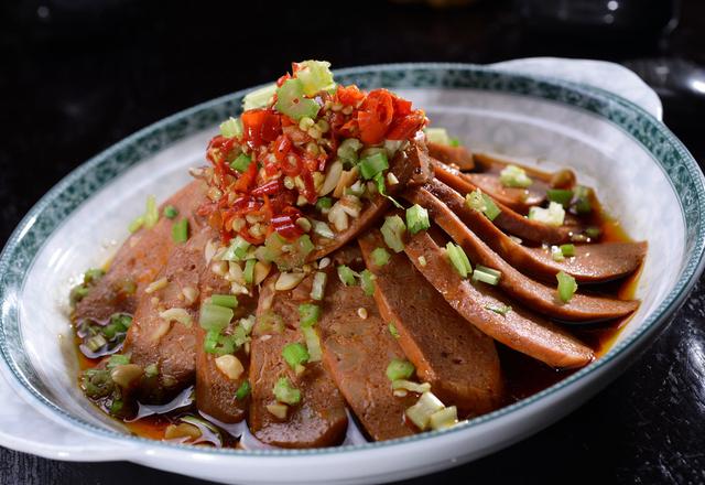 四川特产数不胜数,这4种美食令人垂涎三尺,这才是舌尖上的美味