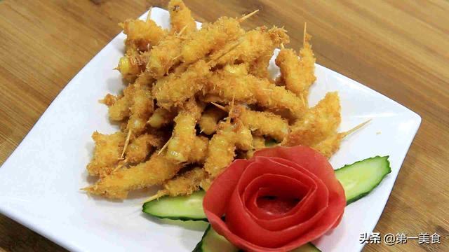 厨师长教你家常小零食,牙签玉米的做法,简单美味比牙签肉还好吃