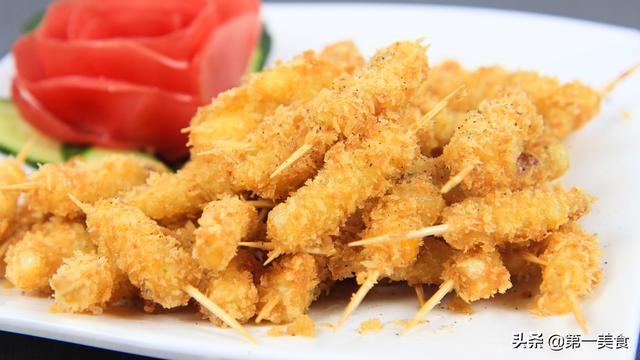 厨师长教你家常小零食,牙签玉米的做法,简单美味比牙签肉还好吃