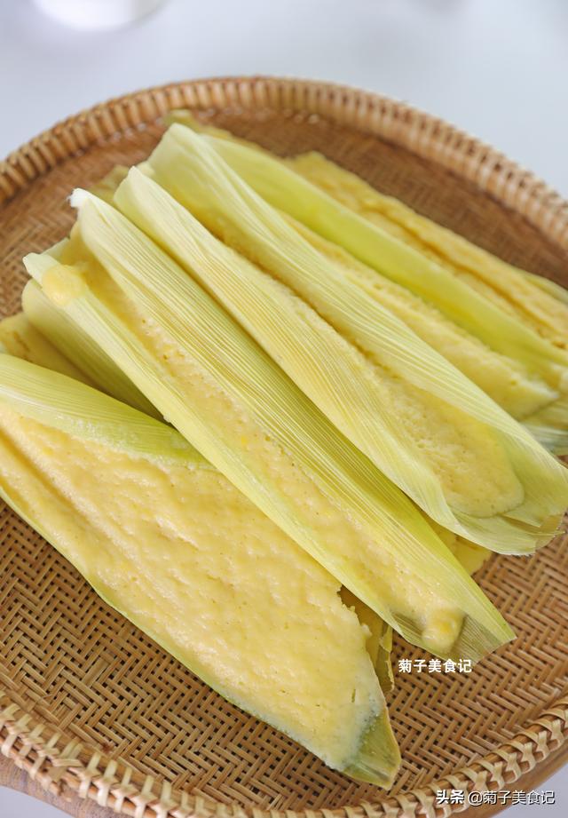 这道贵州小吃包谷粑,香甜软糯美味又健康,成本不到5元钱