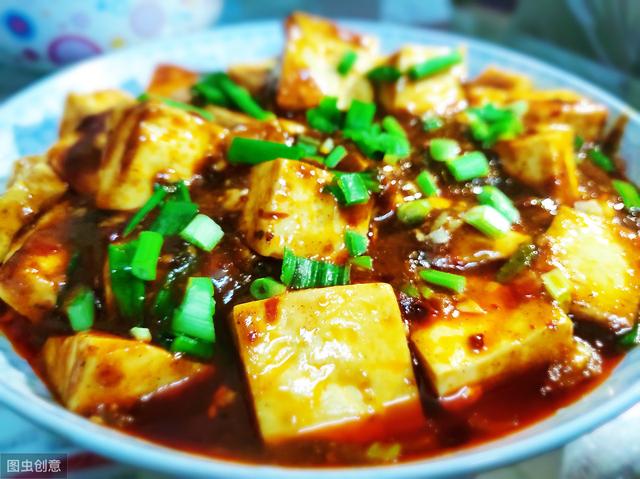 豆腐怎么做？大厨推荐：焖烧豆腐、香辣豆腐丁，一嫩一老各有特色