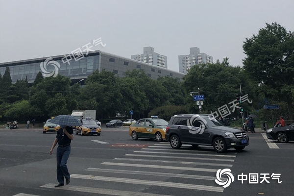 北京今夜到明天将有中雨局地暴雨 今晚对流较强减少外出