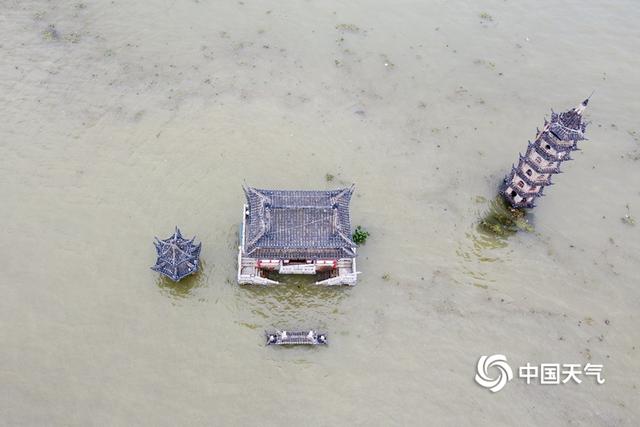 鄱阳湖各水文站全线告急 落星墩淹没在水中