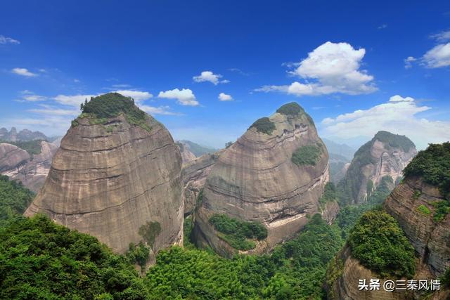 广西和湖南共有的景区,波澜壮阔很壮观,曾矛盾不断,现和睦相处