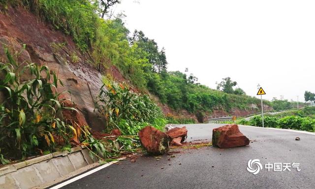 四川广安连遭强降水 多地受灾严重