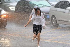 周末强降雨集中长江流域