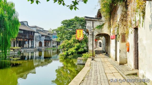 浙江被过多的偏爱,江南六大古镇中,三个人气最高的古镇在其境内