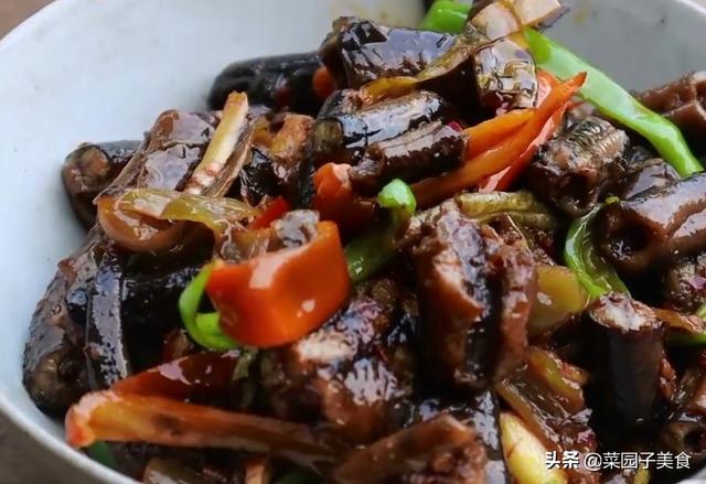 黄鳝应该怎样炒好吃，没有一点腥味，做法简单，香辣好吃下饭