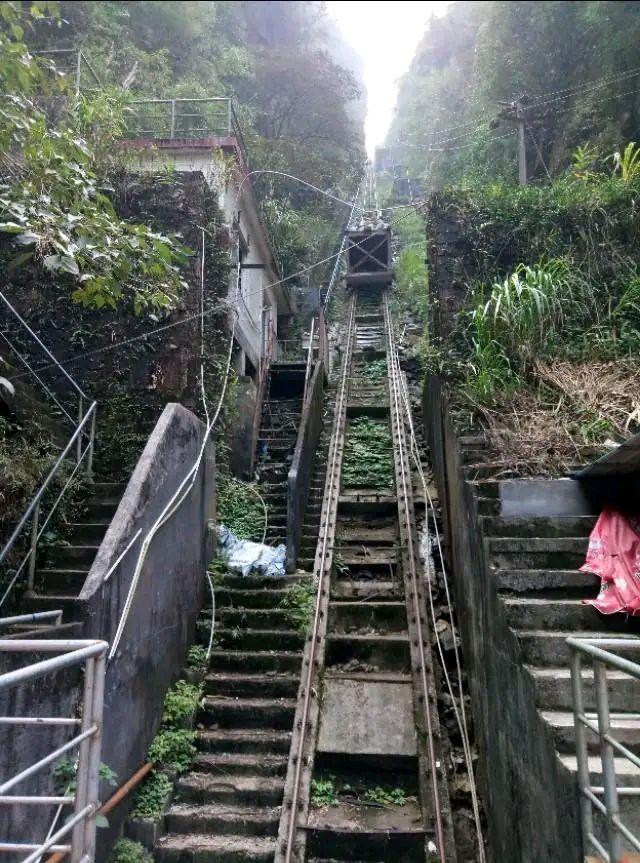 广东大峡谷天梯1398级台阶，80层楼高，再也不去了，腿现在还发抖