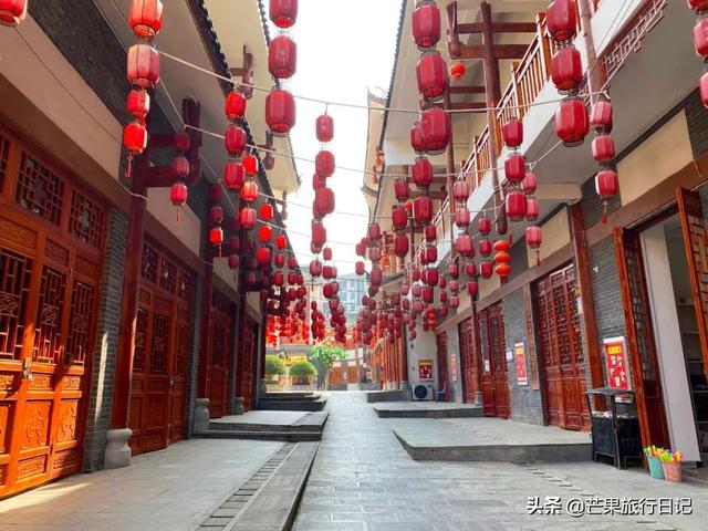 贵州有个县,距离贵阳150公里,名气不大却拥有两处世界之最景点
