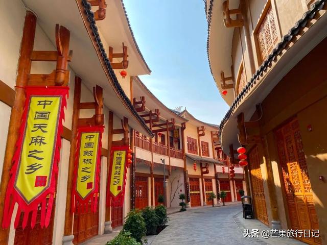 贵州有个县,距离贵阳150公里,名气不大却拥有两处世界之最景点