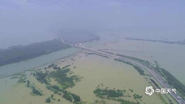坚持住!汛情告急 长江中下游再“迎战”暴雨