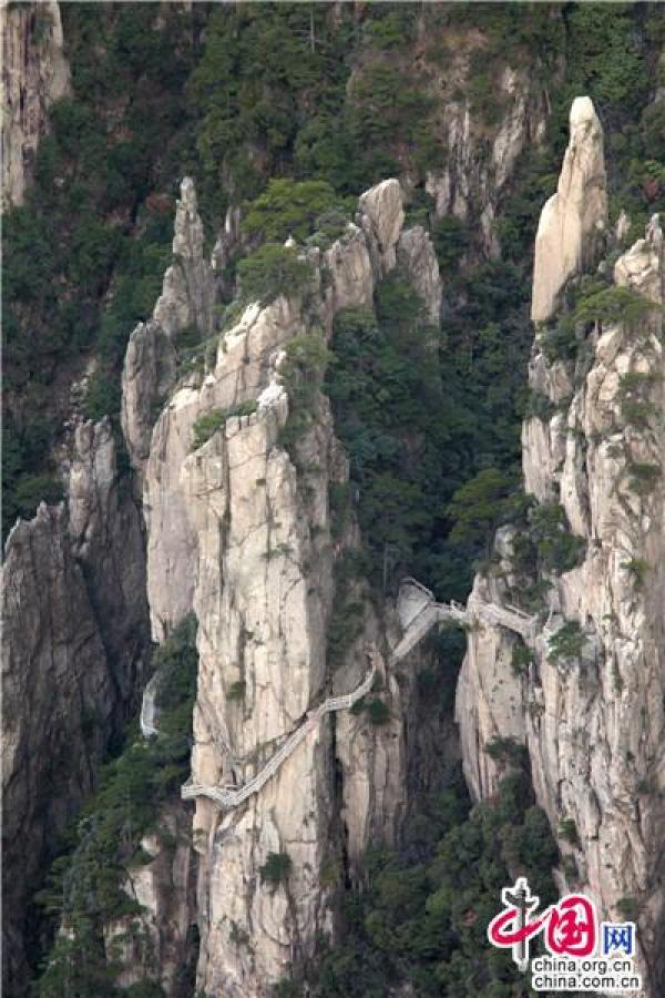 上帝视角俯瞰美景 带你解锁最美黄山(组图)