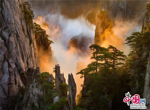 上帝视角俯瞰美景 带你解锁最美黄山(组图)